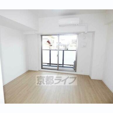 明るいお部屋です。