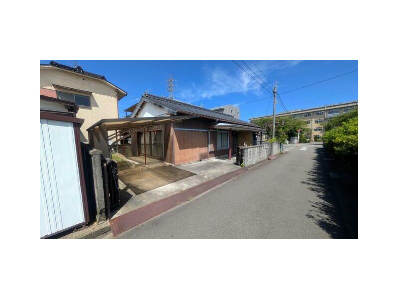 Niihama-shi, Niihama Shinonome-cho 3-chome (Niihama Station) Single-story building, 4SDK

4SDK 5,000,000 yen