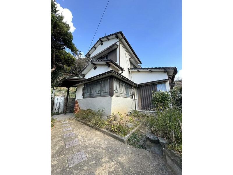 4-chome, Akasaka, Kokura Kita Ward, Kitakyushu City (Moji Station) 2-story building 5LDK