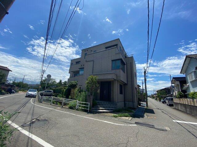 アットホーム 野々市市 太平寺４丁目 野々市工大前駅 3階建 ６ｄｋ 野々市市の中古一戸建て 提供元 ｌｉｘｉｌ不動産ショップ ジョイント２１ 株 ジョイント２１ 一軒家 家の購入