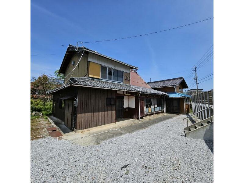 Shinjo, Maibara-shi, Chiba (Maibara Sta.) 2F 9DK

3,000,000 yen