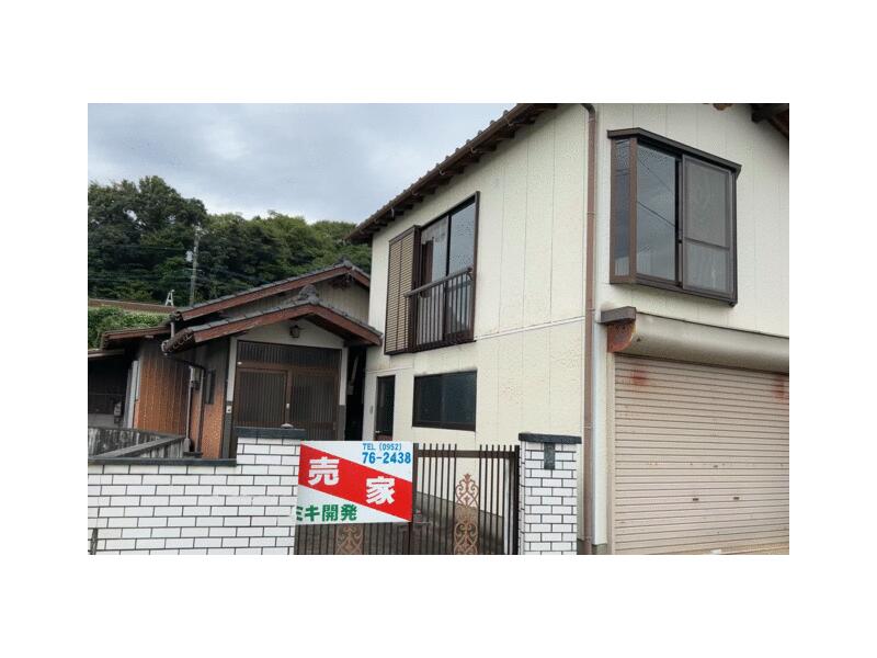 Taku City, Higashi-Taku Town, Oaza Beppu (Higashi-Taku Station) Single-story building 3DK