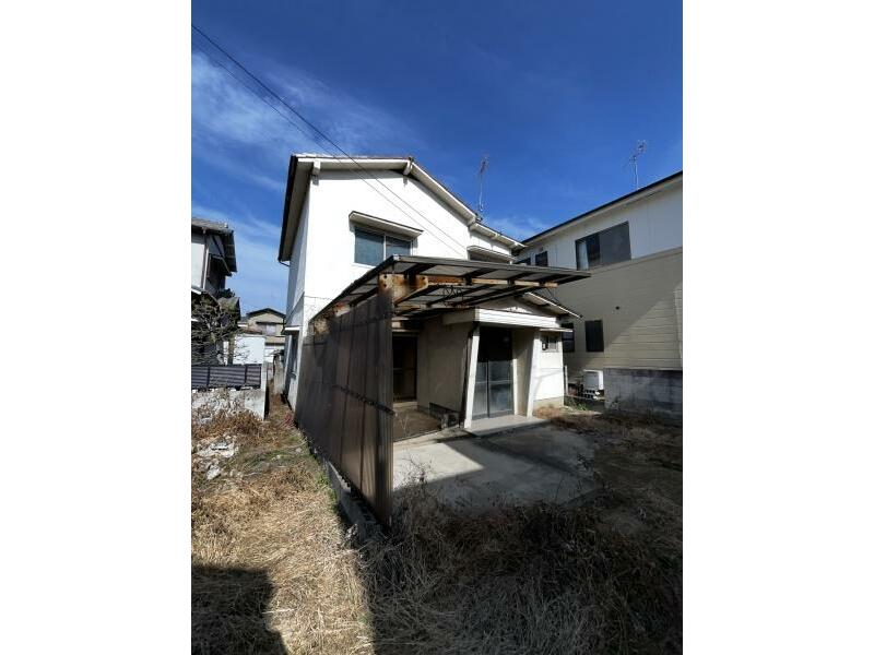 Himeji-shi, Shikama-ku, Asariwatoba (Tsumaga Sta.) 2F 4DK

1,980,000 yen