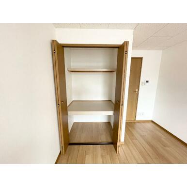 ※室内写真は家具・家電設置時の別室サンプル写真。