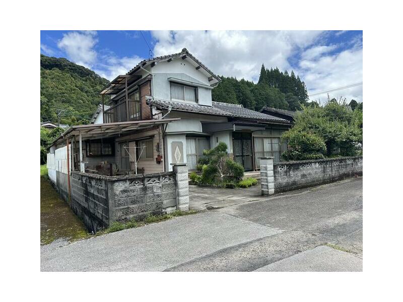 Saeki City, Naokawa, Oaza-Kami Naomi (Naokawa Station) 2F 6LDK

4.3 million yen