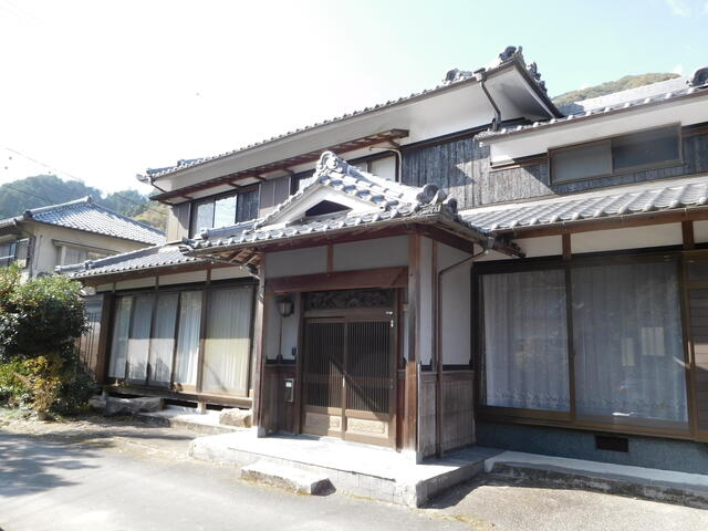アットホーム 姫路市 安富町皆河 姫路駅 2階建 ８ｄｋ 姫路市 の中古一戸建て 提供元 有 かわにし不動産 一軒家 家の購入