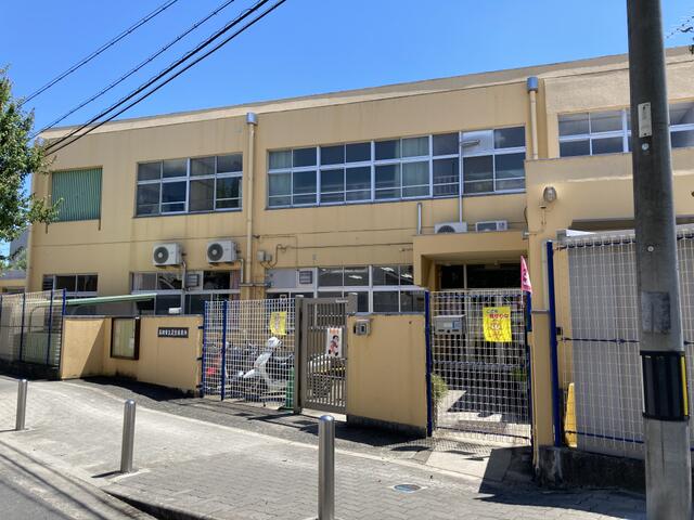 アットホーム 高槻市 芝生町１丁目 高槻市駅 3階建 ３ｌｄｋ 高槻 市の新築一戸建て 提供元 株 ｓａｋｕｒａ 一軒家 家の購入