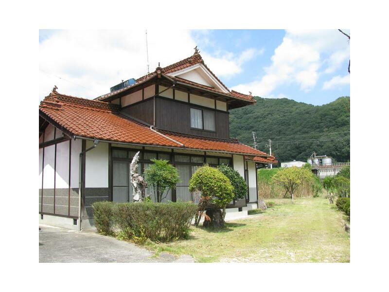 Higashihiroshima City, Kawachi Town Nakakawachi (Kawachi Station) 2-story 5DK