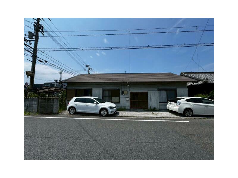 Shikokuchuo City, Muramatsu Town (Iyo-Mishima Station) Single-story building 5DK