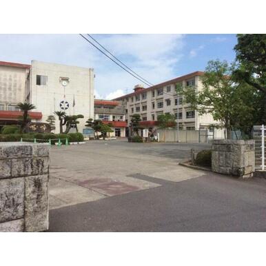 諫早市立諫早中学校 距離：1,031m