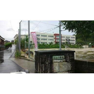 諫早市立　上山小学校 距離：704m