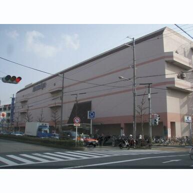 イズミヤ 高野店 距離:440m