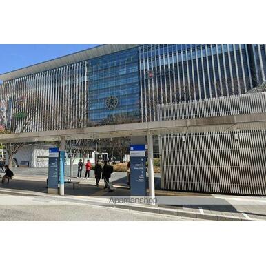 博多駅博多口 距離：1,347m