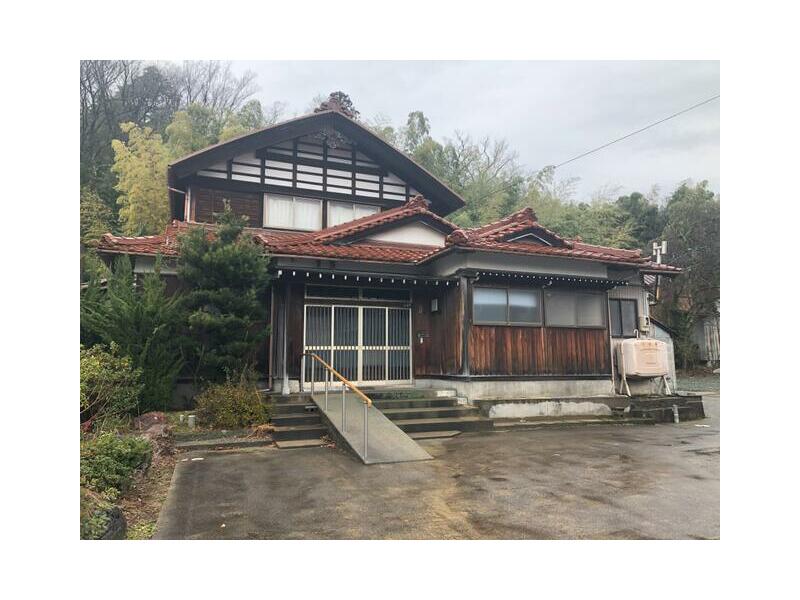 26 minutes on foot from IR Ishikawa Railway "Kaga Kasama" Station [Bus available] 3 minutes on foot from Meguru Fukudome Minami 1-chome bus stop
