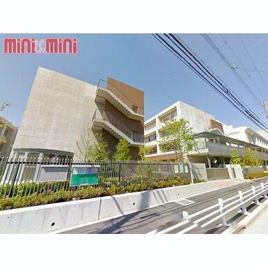 神戸市立神戸祇園小学校 距離:387m