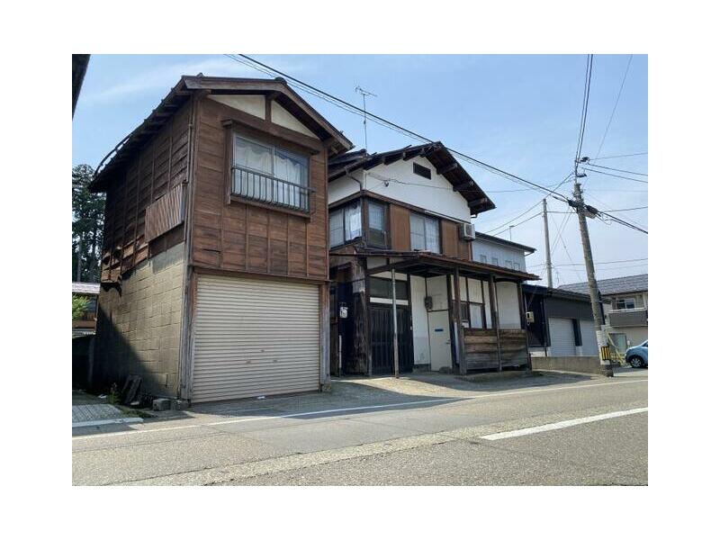 Katakai Town, Ojiya City (Raigoji Station) 2-story 13DK