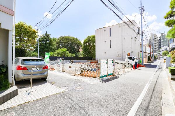 アットホーム 文京区 向丘２丁目 本駒込駅 3階建 ２ｓｌｄｋ 文京区の新築一戸建て 提供元 ピタットハウス本郷店 株 昭建 一軒家 家の購入
