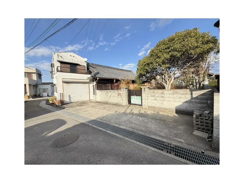 Wakayama City, Ogaichin (Kii-Ogura Station) 2-story building, 6DK