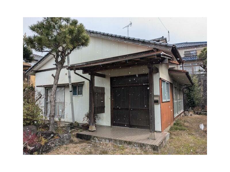 Kashima City, Oaza Takatsuhara (Hizen Kashima Station) 2-story 5DK