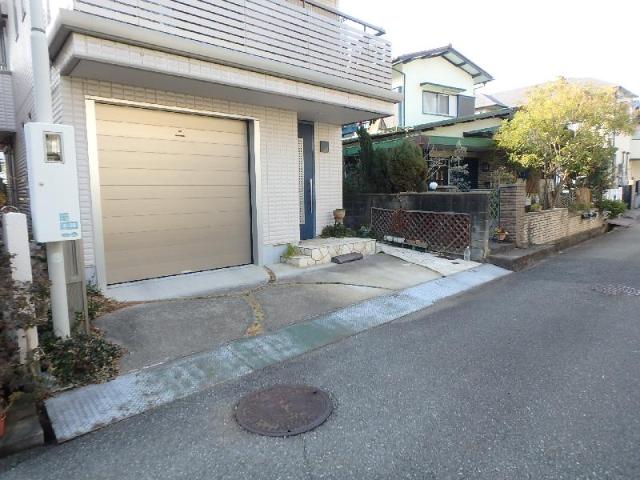 アットホーム 西宮市 下大市西町 門戸厄神駅 3階建 ４ｓｌｄｋ 西宮市の中古一戸建て 提供元 株 日住サービス 甲東園店 一軒家 家の購入