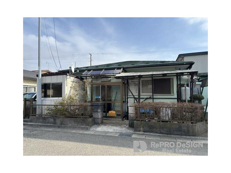Akita City, Iijima Nishibukuro 3-chome (Dozaki Station) Single-story building 4LDK