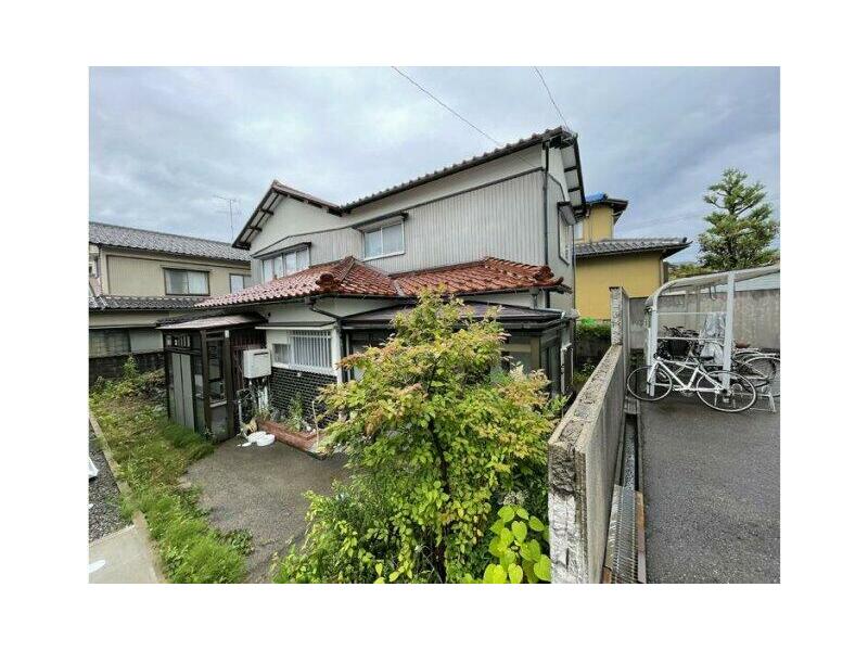 [Bus] 5-minute walk from Idehama stop