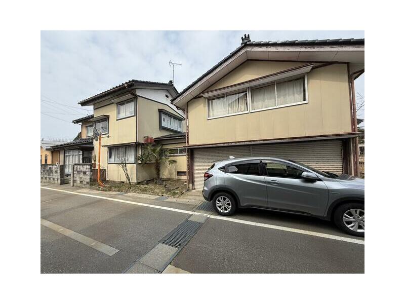 Kashiwazaki City, Nishiyama Town Nishiyama (Nishiyama Station) 2-story 10DK