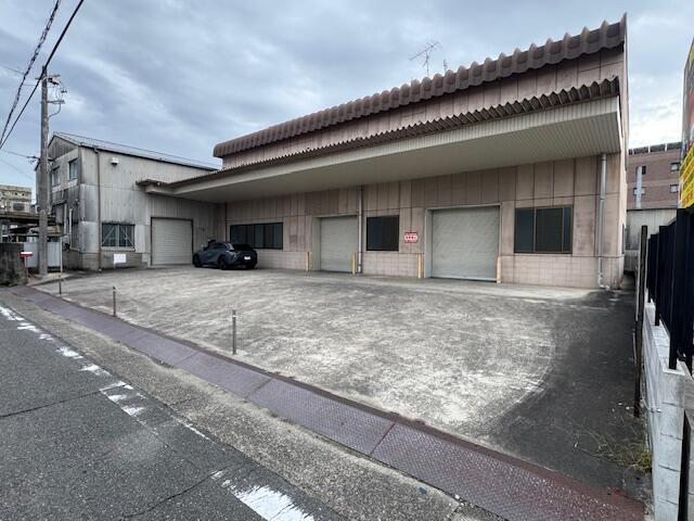 貸し倉庫　月極5000円 k9qDnNx-6IL0sppCS1FkSg==