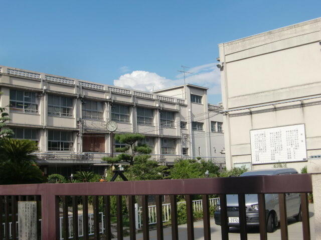 大阪 市立 十 三 中学校