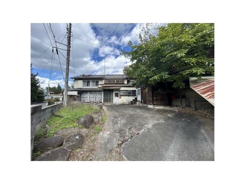 2F 8DK in Kurosawa, Ichikawamisato-cho, Nishiyashiro-gun, Hokkaido

2,000,000 yen