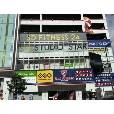 ゲオ天六店 距離:850m