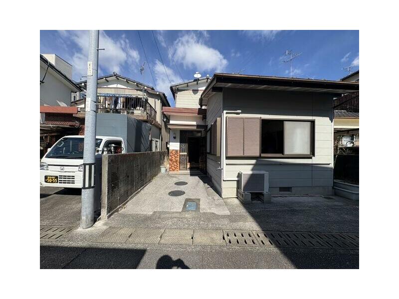 Kochi City, Tsukanohara (Kochi Commercial Front Station) 2-story 5DK