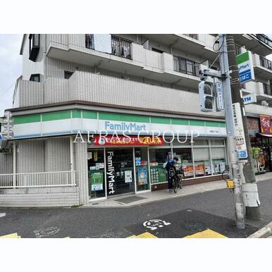 ファミリーマート 中葛西六丁目店 距離:140m