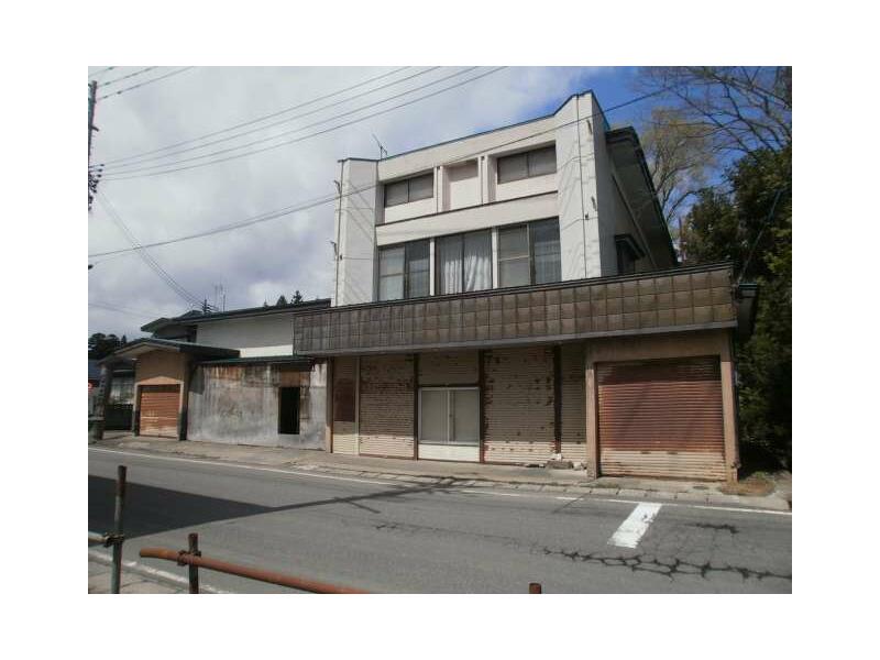 Hiranai-machi, Higashitsugaru-gun, Oaza Kominato Aza Maehara (Kominato Station) 2F 11LDK

4,000,000 yen