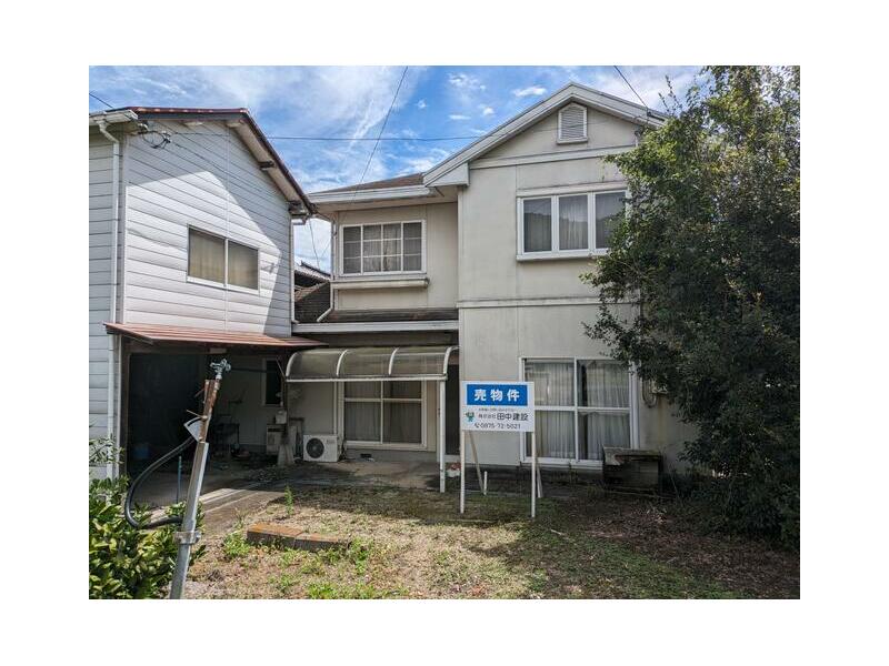 Mitoyo-shi, Takase-cho, Hichi (Hichidai Sta.) 2F 14DK

2,000,000 yen