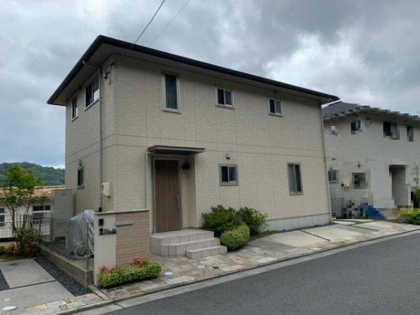 アットホーム 広島市東区 中山北町 広島駅 2階建 ５ｌｄｋ 広島市東区の中古一戸建て 提供元 日本住宅流通 株 広島 店 一軒家 家の購入