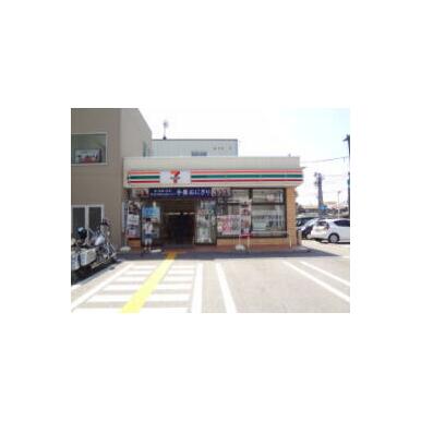 セブン-イレブン 長浜駅前店 距離:700m