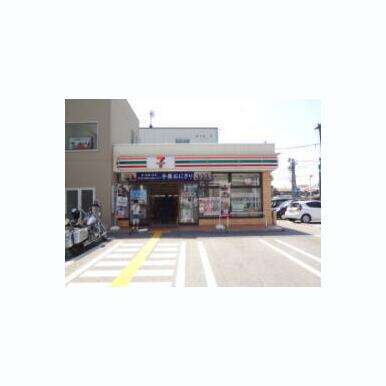 セブン-イレブン 長浜駅前店 距離:700m