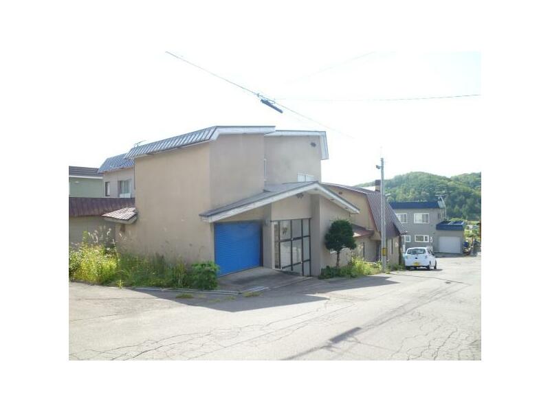 17 minutes on foot from JR Hakodate Main Line "Minami-Otaru" Station