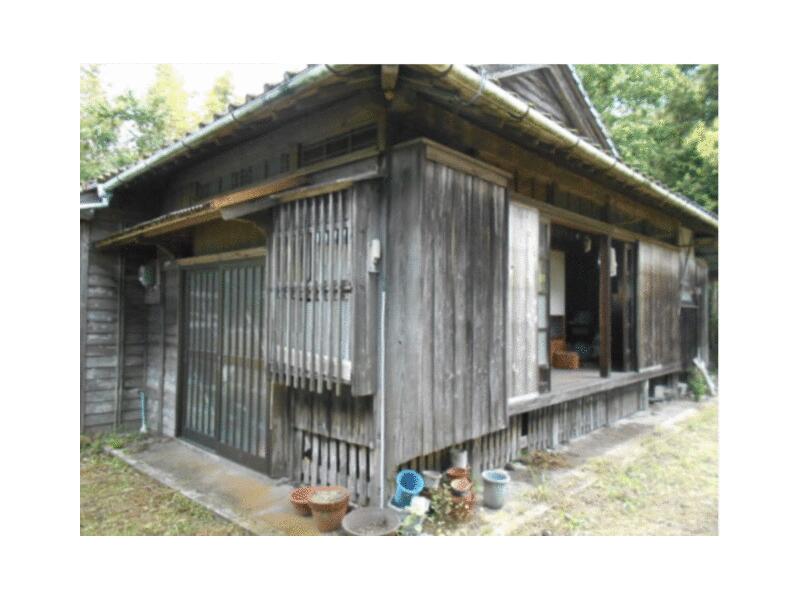 Ebino-shi, Ebino-shi Oaza-Kamie (Ebino-Kamie Sta.) Single story house, 4DK

1.3 million yen