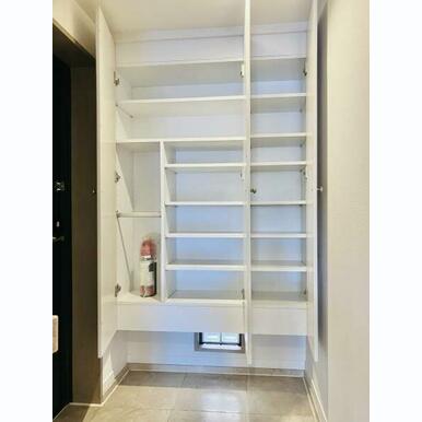 大きなものも収納できそうです