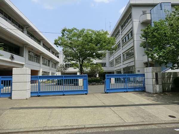 アットホーム 鎌倉市 鎌倉山3丁目 西鎌倉駅 2階建 3ldk 鎌倉市の中古一戸建て 提供元 積水ハウス不動産東京 株 藤沢営業所 一軒家 家の購入 アットホーム 鎌倉市 鎌倉山3丁目 西鎌倉駅 2階建 3ldk 鎌倉市の中古一戸建て 提供元 積水ハウス不動産東京 株 藤沢営業所 一軒家 家の購入