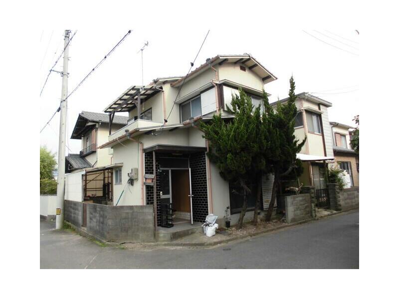 Takamatsu City, Kinuma Town Koretake (Kinuma Station) 2-story building 3DK