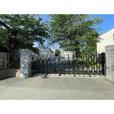 豊島区立朋有小学校 距離:540m