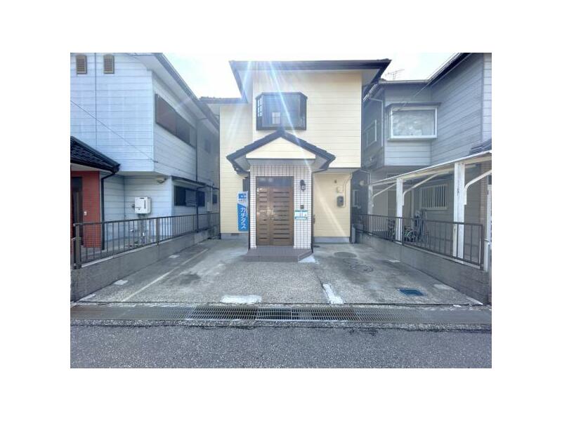 Kochi City Nagahama (Sanbashi-dori 5-chome Station) 2-story 3LDK