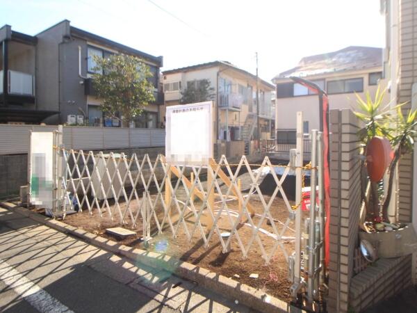 アットホーム 中野区 若宮２丁目 都立家政駅 3階建 ３ｓｌｄｋ 中野区の新築一戸建て 提供元 住友不動産販売 株 阿佐ヶ谷営業センター 一軒家 家の購入