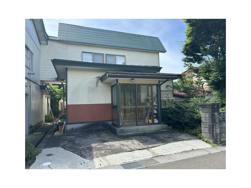 Odate City, Ikenai Michishita (Higashi-Odate Station) 2-story 3LDK