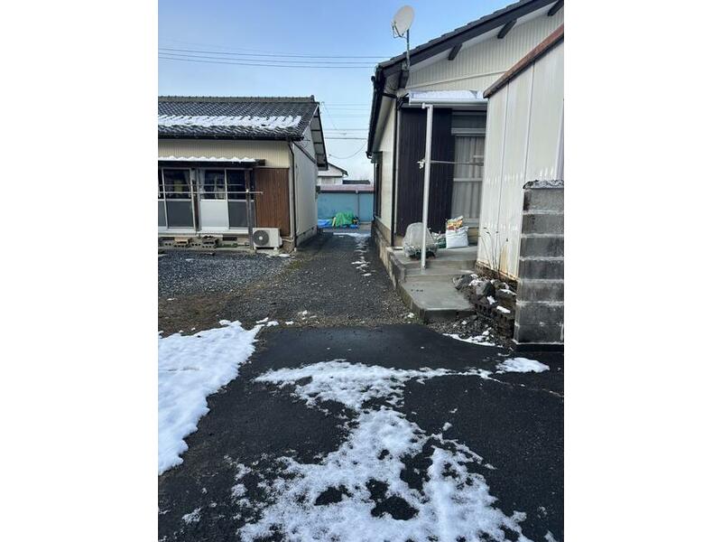 Ogaki City, Aoki Town (Higashi-Akasaka Station) 2-story building 8DK