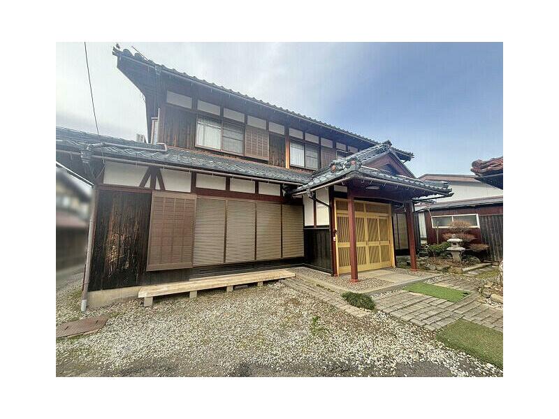 2-story building, 7LDK in Mawatari, Kohoku Town, Nagahama City (Torahime Station)