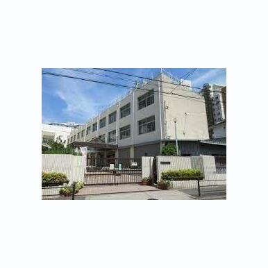 大阪市立玉川小学校 距離:579m